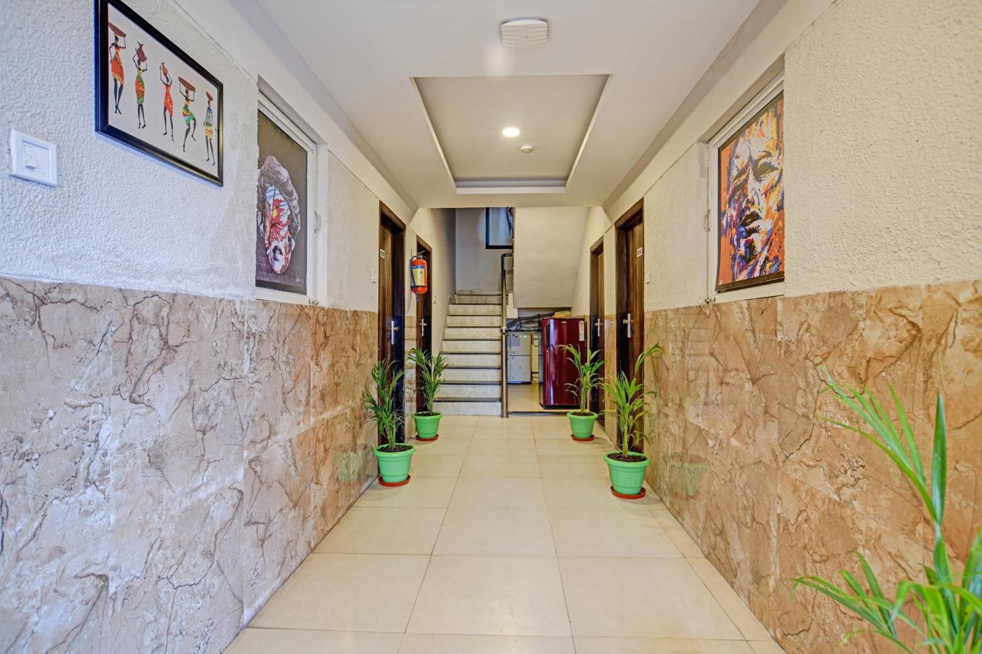 Collection O The Eternity Near Lig Sqaure Hotel Индор Екстериор снимка